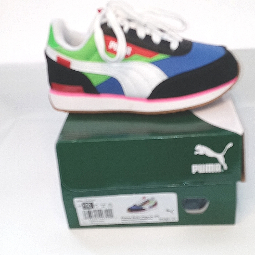 Puma Sneakers